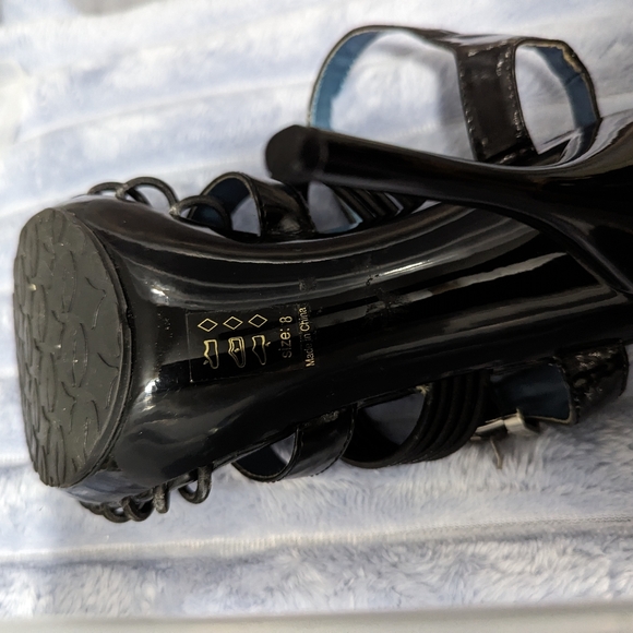 Shoes pumps - Picture 3 of 5